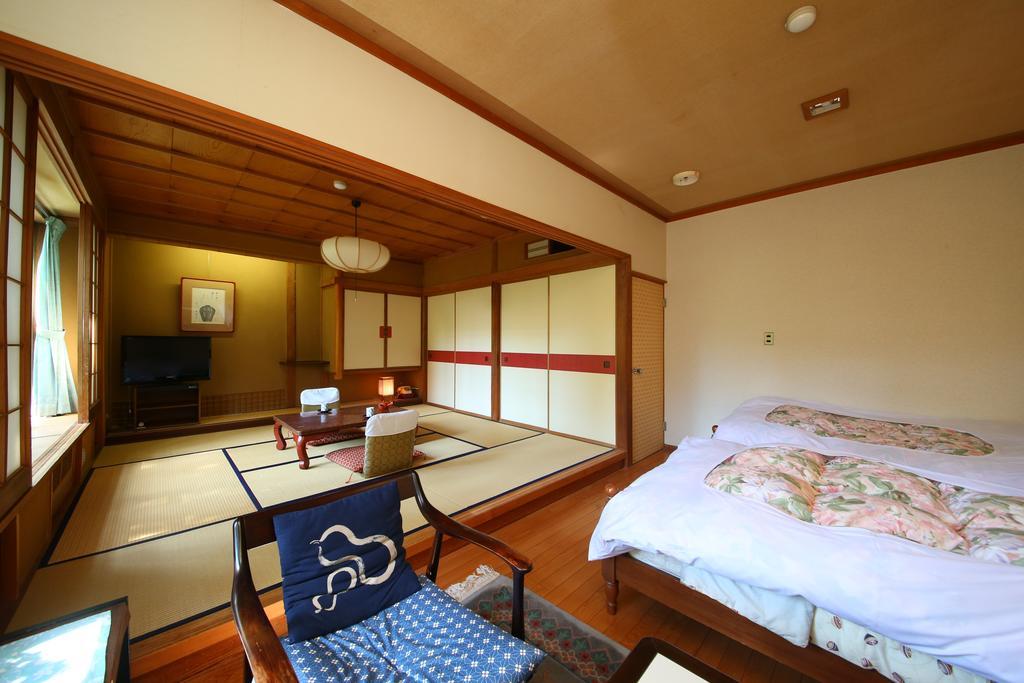 Yudanaka Yumoto Hotel Yamanouchi  Ngoại thất bức ảnh