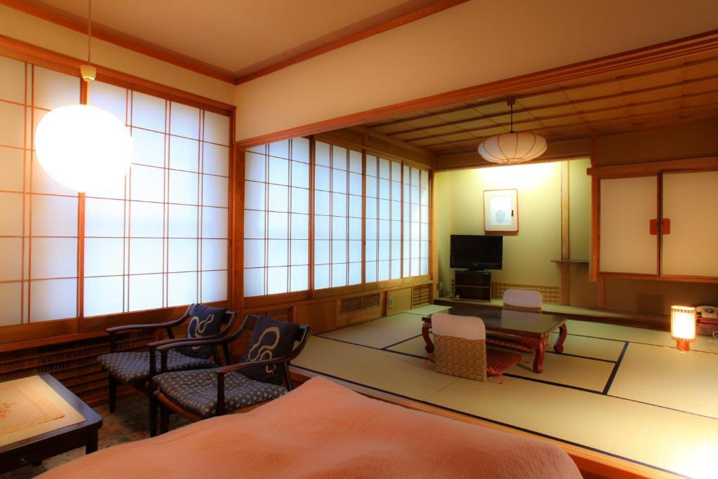 Yudanaka Yumoto Hotel Yamanouchi  Ngoại thất bức ảnh